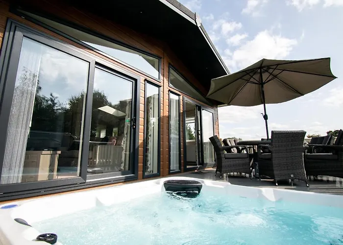 The Crucible Lodge With Hot Tub