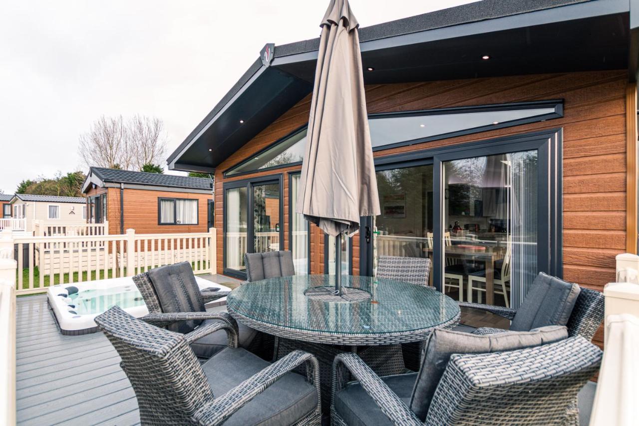 The Crucible With Hot Tub * York